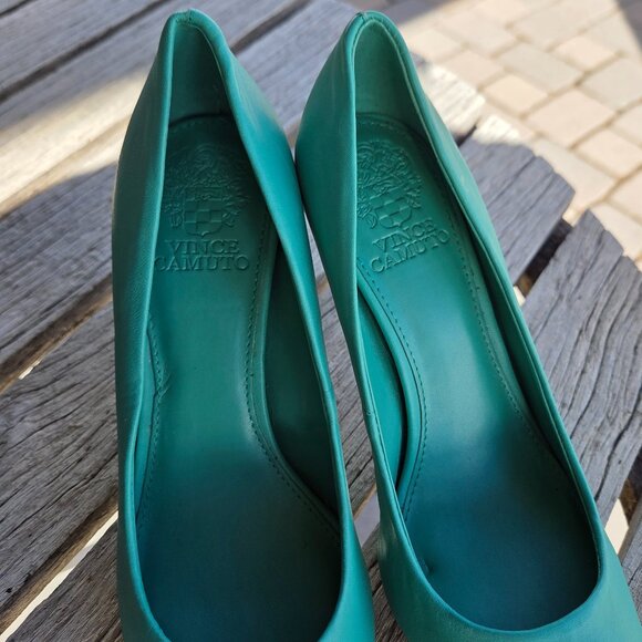 Sz 8 NWOTs Vince Camuto "Savilla" Pointed-Toe Leather Pumps Seafoam Green - Picture 4 of 9